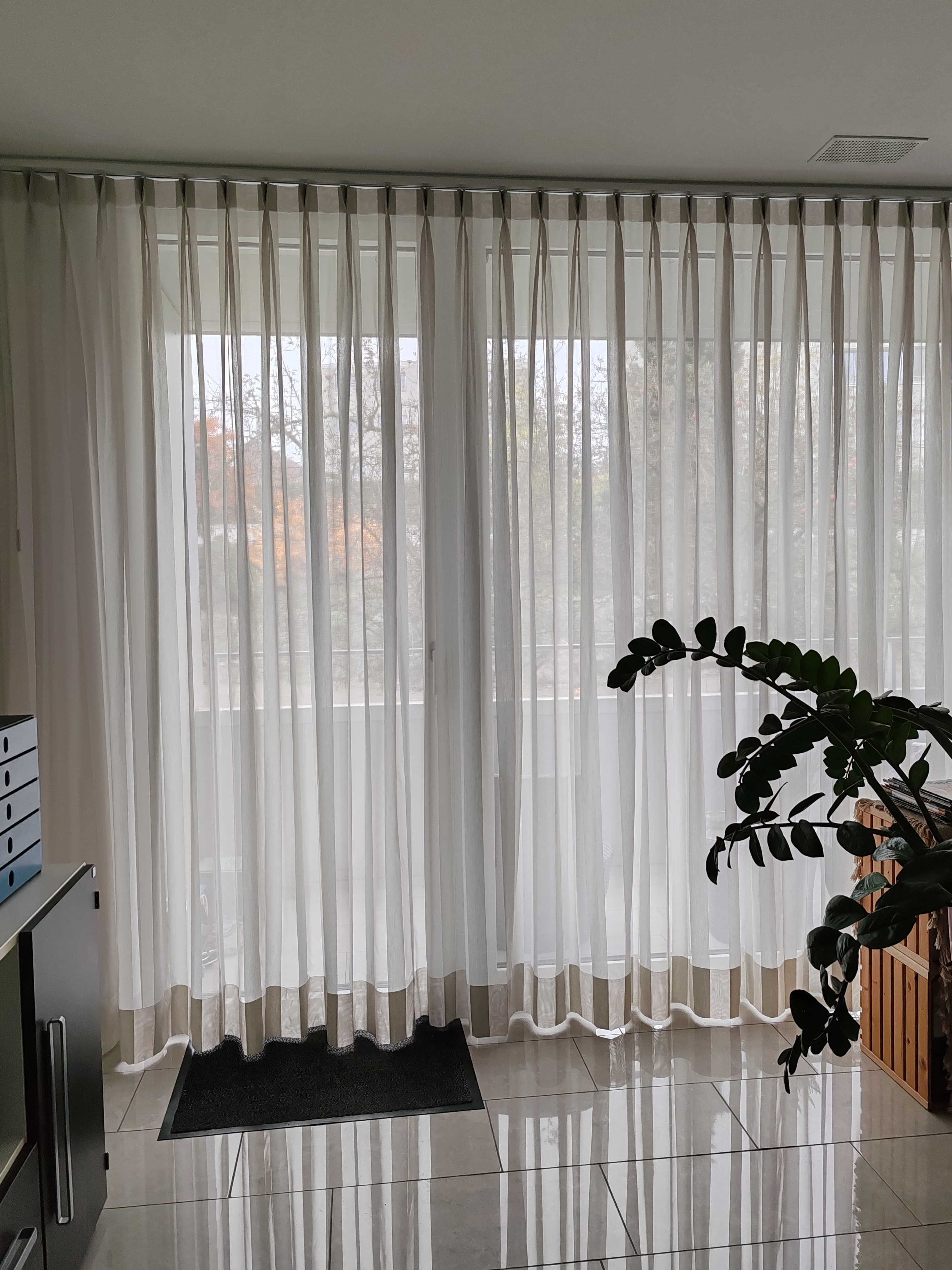 Vorhang mit Flämisch Kopf 