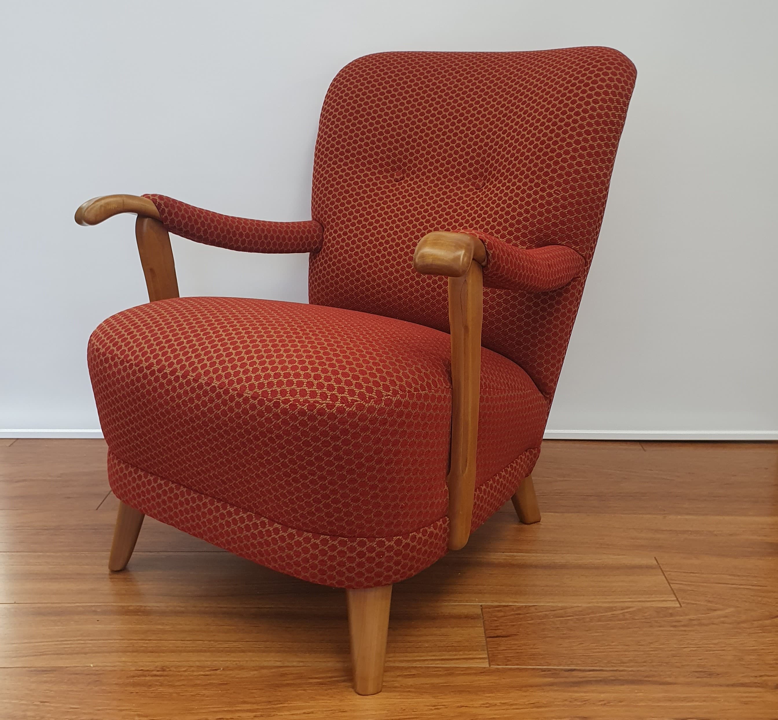 Sessel mit Armlehnen